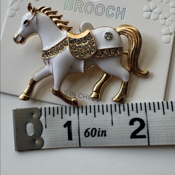 White and Gold Rhinestone Horse Brooch - Picture 2 of 3